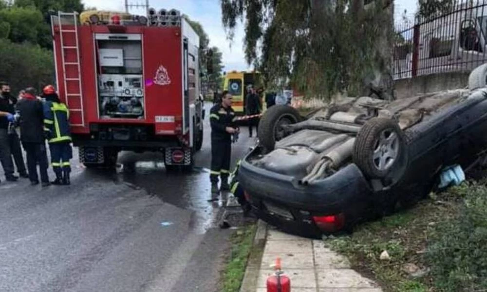 Θανατηφόρο τροχαίο στην Αρτέμιδα! - Αυτοκίνητο καρφώθηκε σε κολόνα